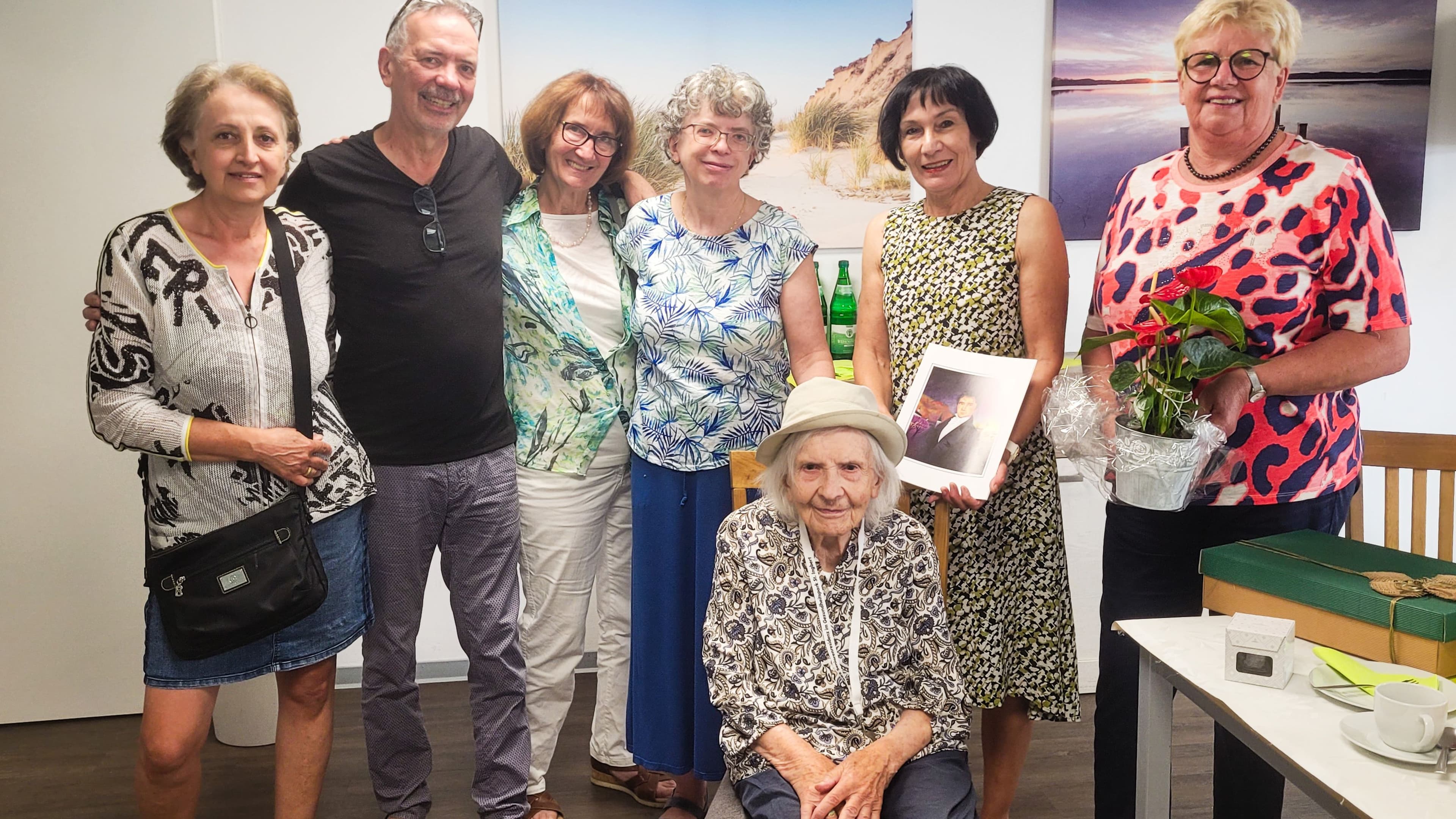 101 Jahre voller Lebensfreude: Elisabeth Förderer feiert Geburtstag