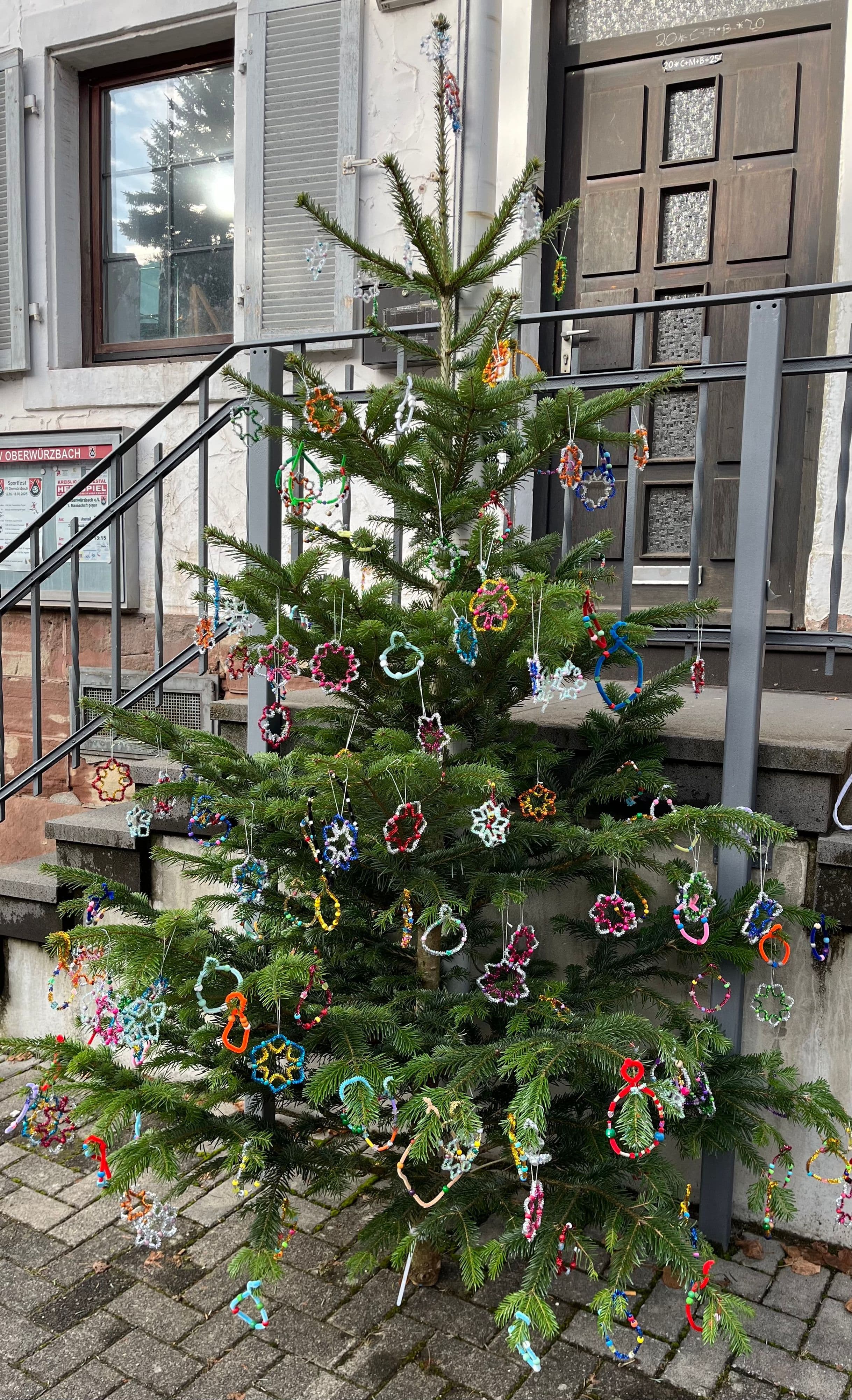 Kinder bringen Weihnachtszauber nach Oberwürzbach