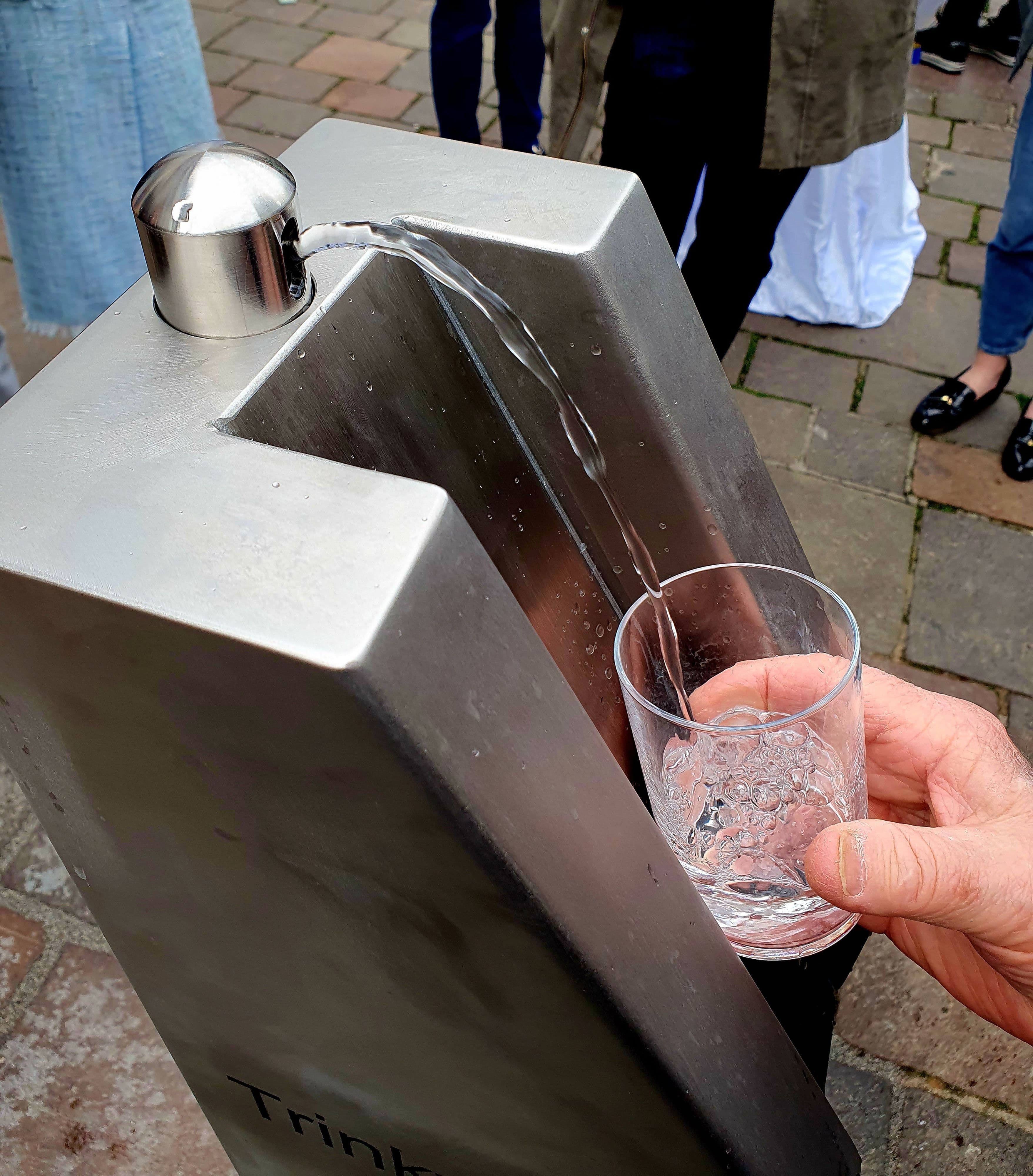Neuer Wasserbrunnen in St. Ingbert eröffnet