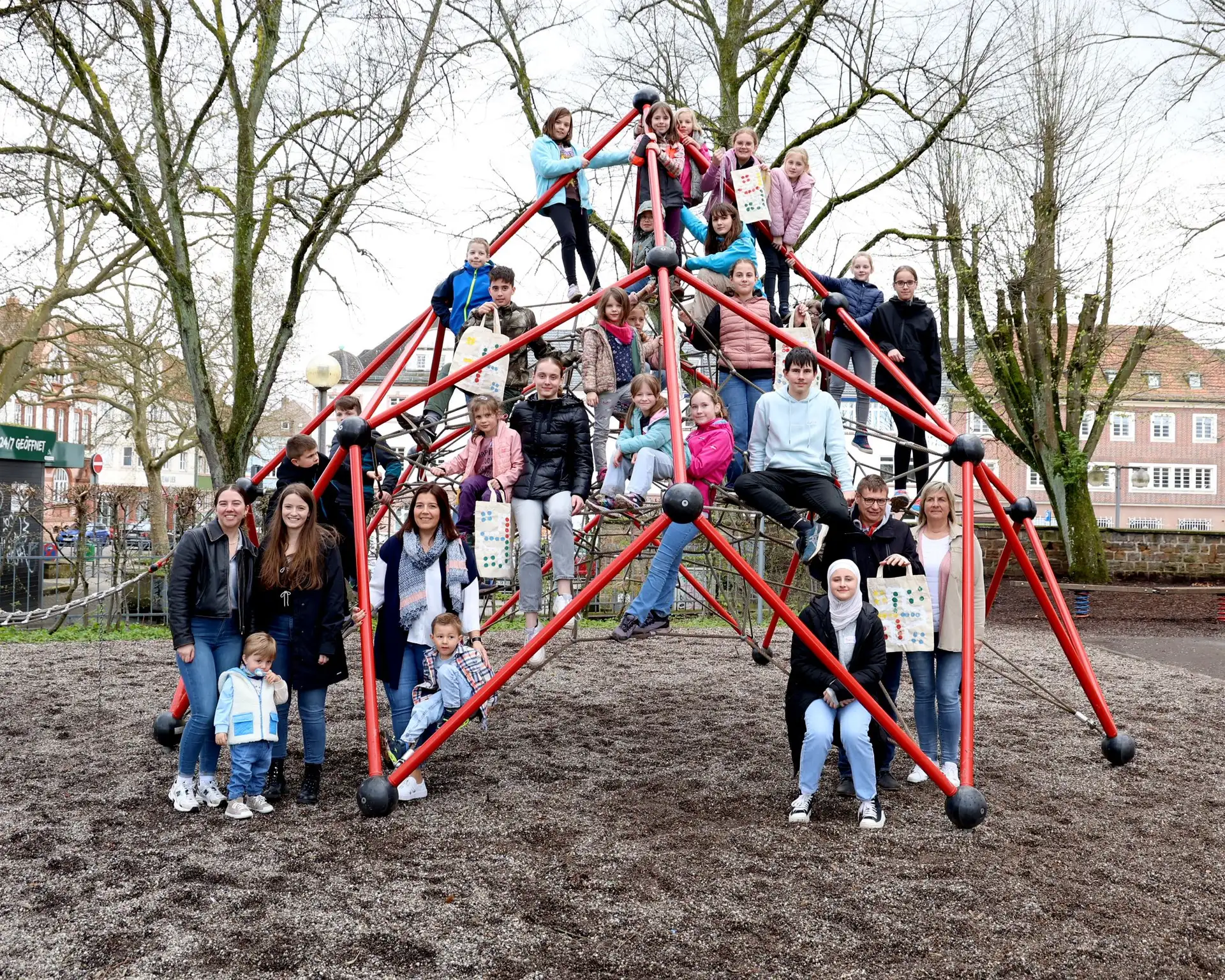 Buntes Osterferienprogramm Begeistert St. Ingberter Kinder