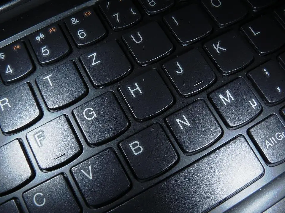 Neuer VHS-Kurs in St. Ingbert: Computerschreiben lernen leicht gemacht